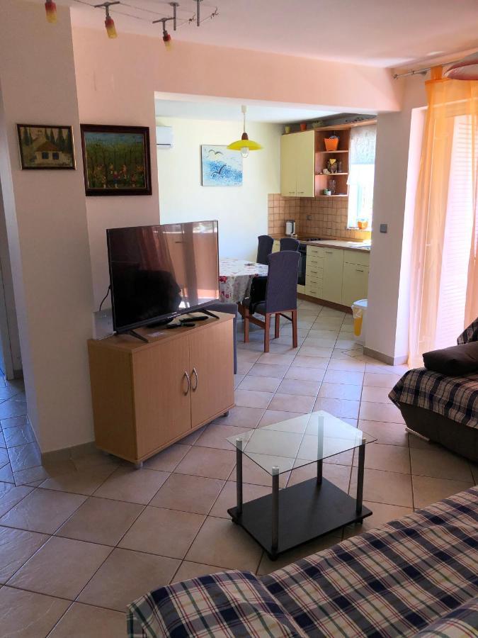 Vito & Rocco Apartment มาลินสกา ภายนอก รูปภาพ